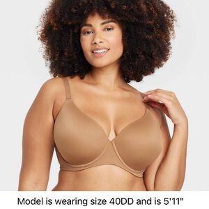 Women's Lightly lined full coverage Bra Tan 40DD adjustable strap underwire